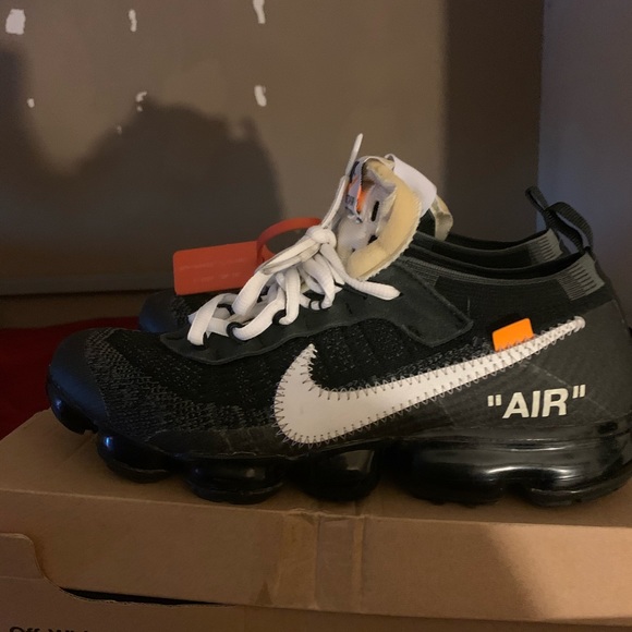 Off white vapor maxes